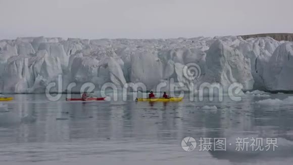 人们编织下一个冰墙视频