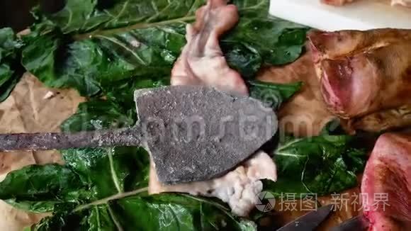 以白炽铁为标志的猪肉皮和肉