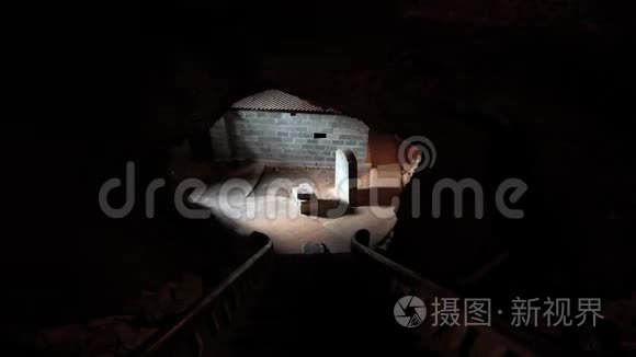 越南谭可城比希东塔洞穴的楼梯视频