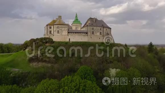 乌克兰春季奥列斯基城堡鸟瞰图视频