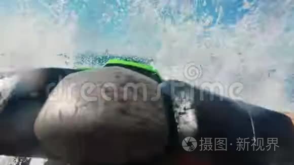 夏季海洋水上摩托艇上的乐趣视频