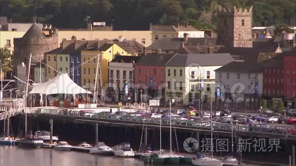 爱尔兰一个繁忙的码头视频