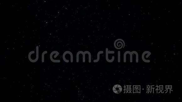 夜晚的星空。 天空中的一颗流星.. 星际舰队。