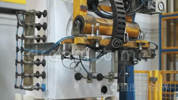 工业工厂机器人设备装配洗衣机视频
