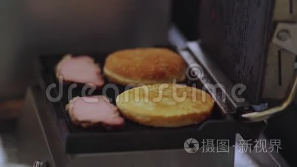 厨师准备外卖包子和熏肉视频