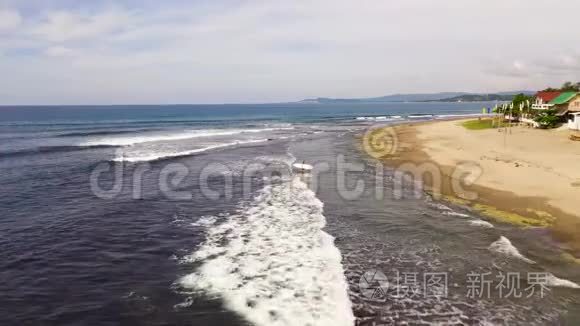 圣胡安，拉联，菲律宾。 海岸带海滩，顶景。