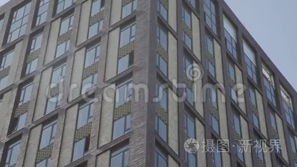 新微小区住宅楼.. 关闭公寓大楼。 这座建筑的外观