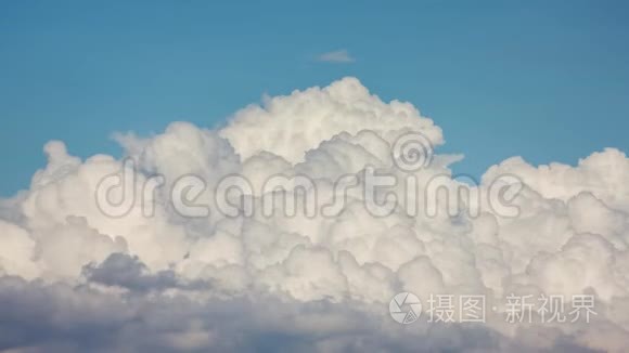 天空中旋转的云视频