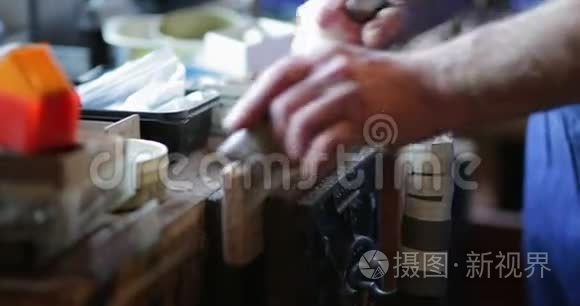 高级使用木材上的变形工具视频