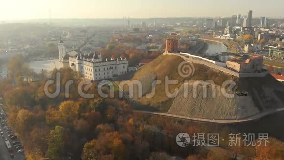 维尔纽斯大教堂广场和盖迪米纳斯塔`空中晨景