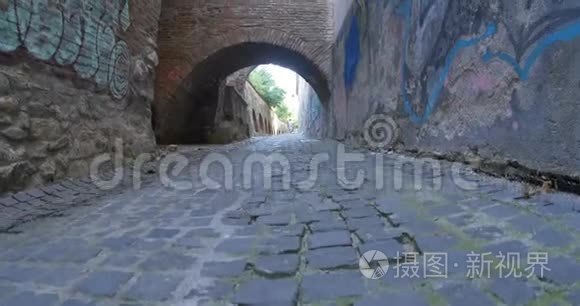 中世纪城墙和通道拱廊视频