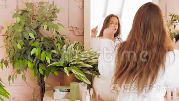 女性休闲娱乐快乐少女视频