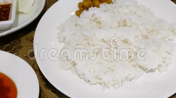 缅甸虾和羊肉咖喱发酵酱视频