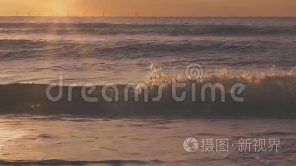 海水中日落视频