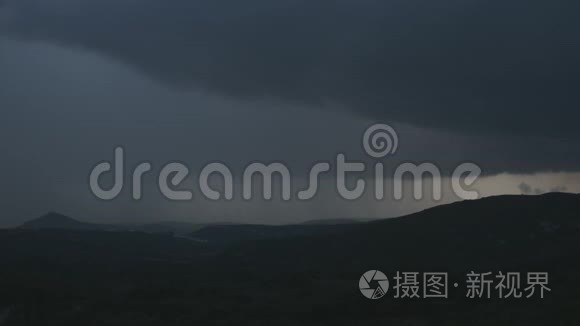 雨和太阳时间流逝视频