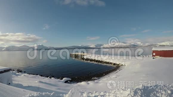 深开峡湾景观与强大的雪山背景视频