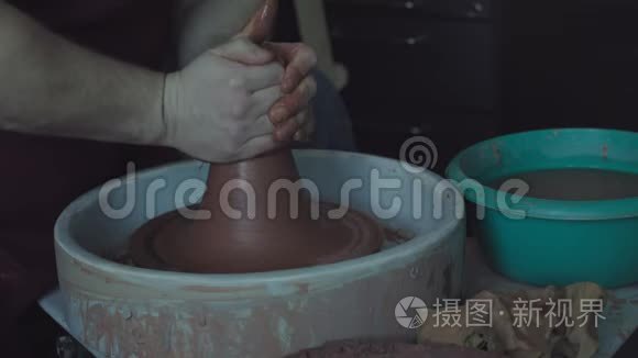 陶器作坊的手工艺品视频