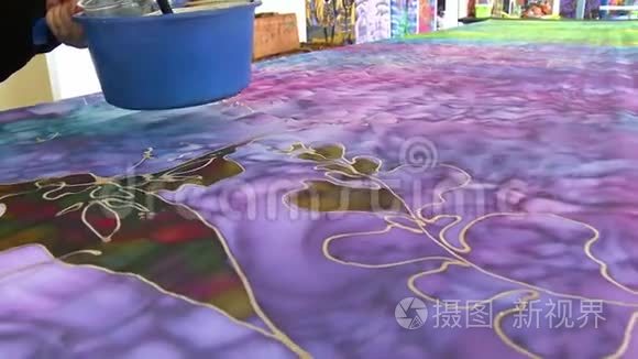 马来西亚吉隆坡蜡染手绘视频