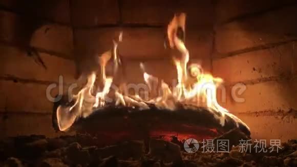 有声音的壁炉的特写火焰视频
