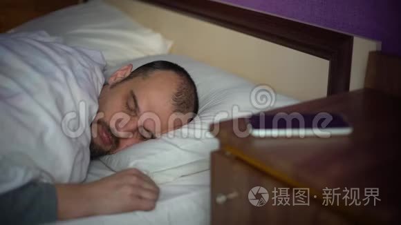 卧床不起的人失眠和睡眠障碍视频