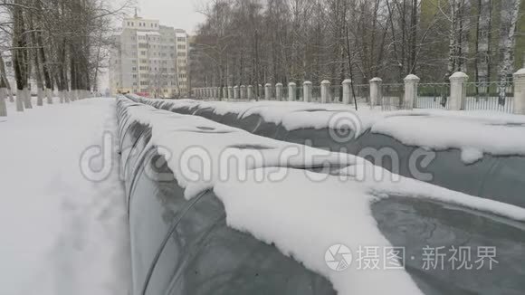 冬天街上的水管视频