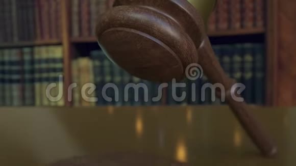 法官 的木槌落下 用致命性自主武器系统的铭文击中了该块mov格式视频下载 正版视频编号02vhxc 摄图新视界视频库