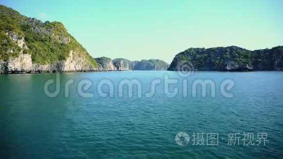 越南猫八岛哈龙湾泻湖美景视频