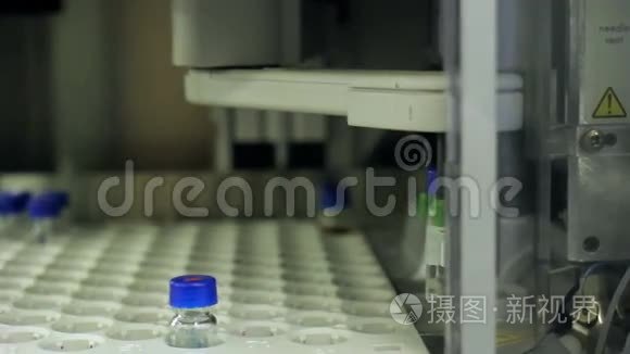 医疗设备。 化学分析实验室设备的操作