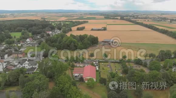 德国郊区住宅的鸟瞰图视频