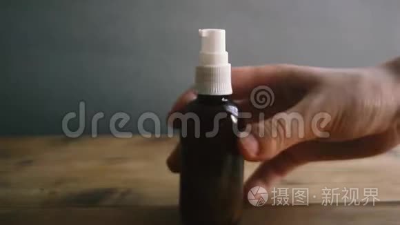 用在手上的天然手工奶油视频