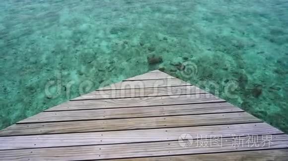 木制甲板在马尔代夫价格度假村视频