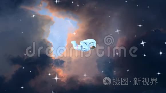 云层中的宇航员视频