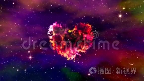 飞行穿过星云心脏视频