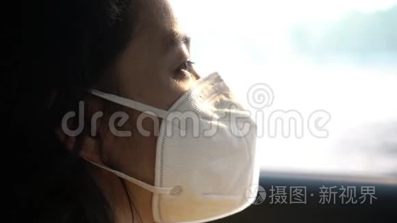 戴污染防护面罩的亚洲妇女视频