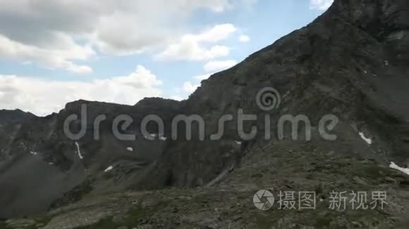 风景如画的绿松石阿拉阿斯基尔湖风景秀丽。 阿尔泰山。