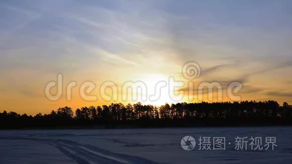 日出在冬湖时间流逝视频