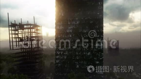 雾中的天启城。 被摧毁城市的空中景观。 启示的概念。 超级逼真的4k动画。