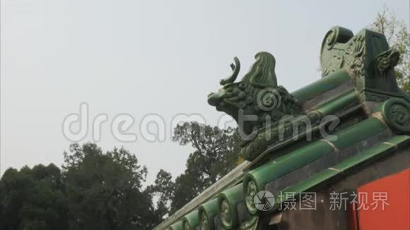 北京天坛上的动物屋顶瓦片