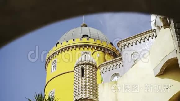 美丽的黄色宫殿塔视频