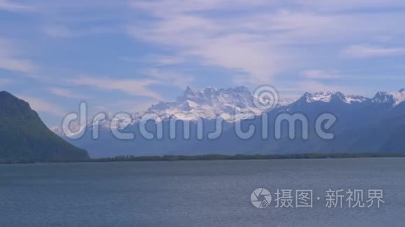 瑞士高山山雪峰的美丽景观视频