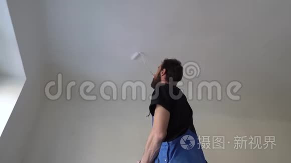 墙面油漆工视频