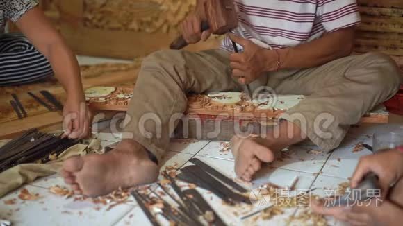 传统木雕工艺大师的慢镜头视频