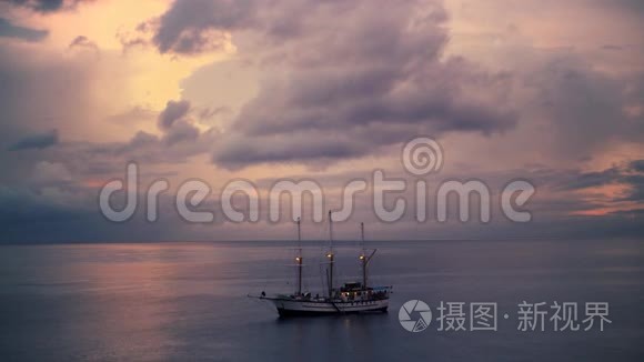 海盗船在海阔天空视频