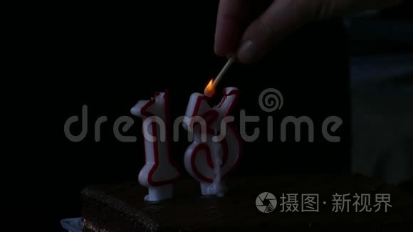 十三岁生日蛋糕加蜡烛视频