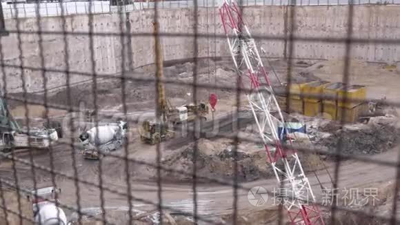 摩天大楼建筑工地的巨型基坑视频