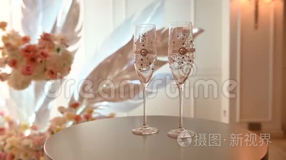 装饰的香槟酒杯婚礼风格视频