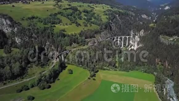 瑞士兰德瓦瑟高架桥的鸟瞰图视频
