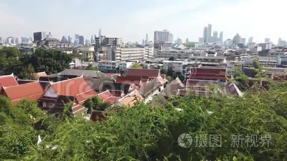 在金山Wat Sraket Rajavaravihara顶上的曼谷景观