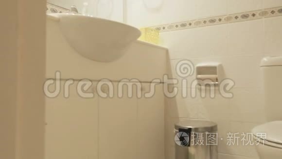 时尚的白色浴室视频