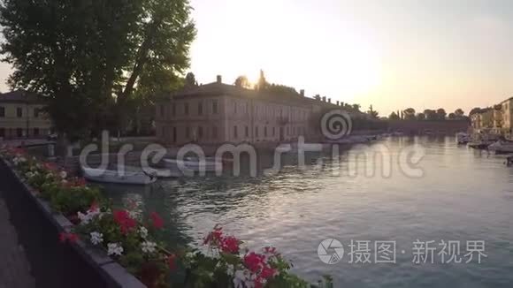 日出时美丽的意大利城市视频